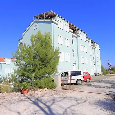With Swimming Pool Mastrinka, Ciovo - 11717 Апартаменти Трогір