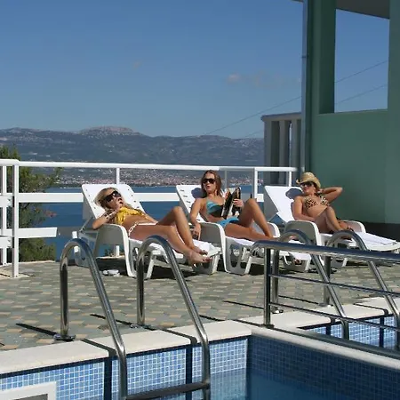 شقة With Swimming Pool Mastrinka, Ciovo - 11717