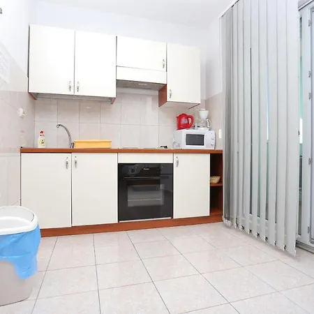 With Swimming Pool Mastrinka, Ciovo - 11717 تروغير