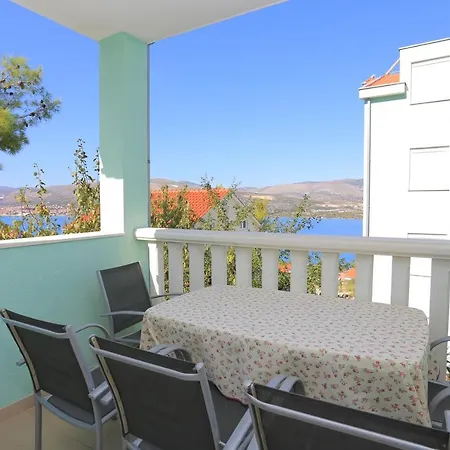 Apartman With Swimming Pool Mastrinka, Ciovo - 11717