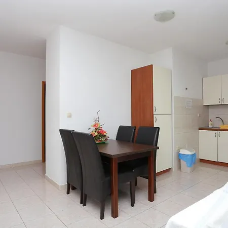 With Swimming Pool Mastrinka, Ciovo - 11717 *