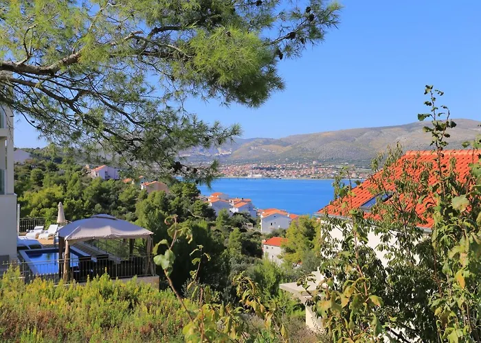 With Swimming Pool Mastrinka, Ciovo - 11717 Apartamento